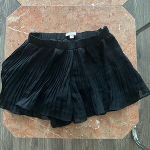 Romeo & Juliet Couture Ruffled Shorts
